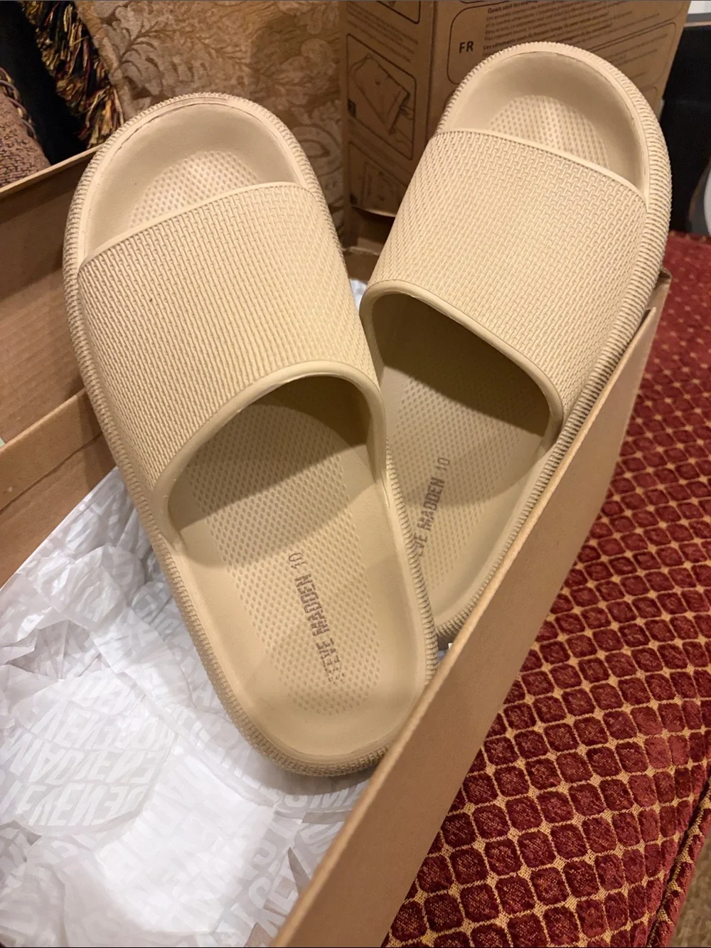 Steve Madden Scuba Beige Slide Sandals size 10